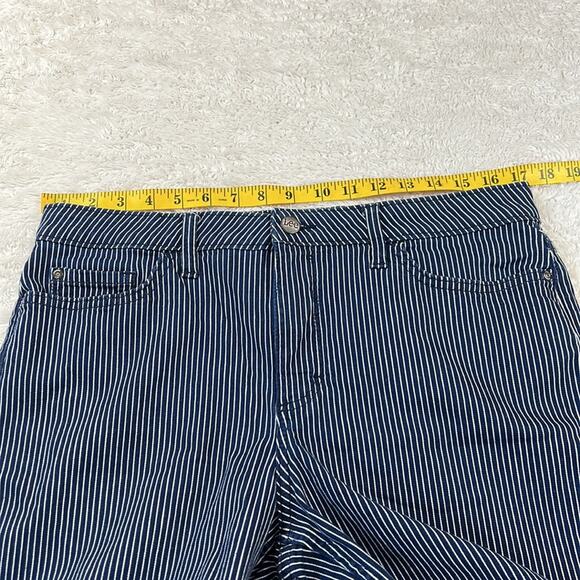 Lee Regular fit mid rise navy and white pinstripe jean shorts, size 34 - Picture 7 of 9